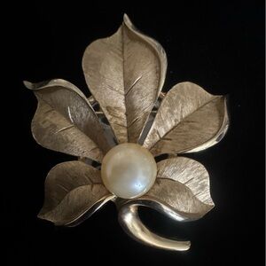 Vintage Crown Trifari brooch